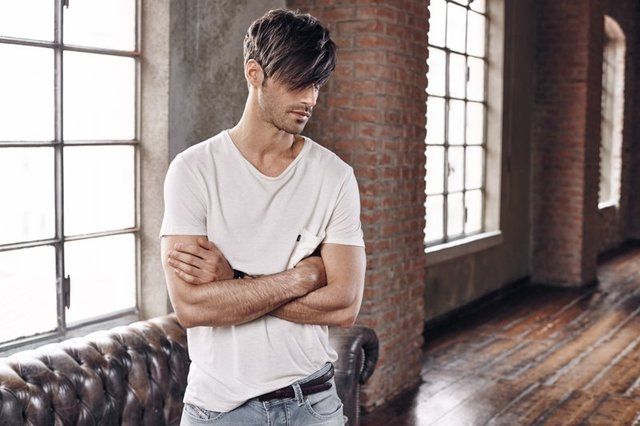 #haarstudio10 #laren #klaaskampen10 #stylist #kapper #hairdressers #shampoo #conditioner #haircare #styling #stylingproducts #lifestyling #welovehair #haircare #colortrends #decologic #zoneconcept #z-one #haircolor #hairstyle #instahair #fashion #instalike #beauty #beautyhair #milk.shake #milkshakecolor #High-lights #langhaar #korthaar #halflanghaar #age-renew #krullen #vlechten #balayage #