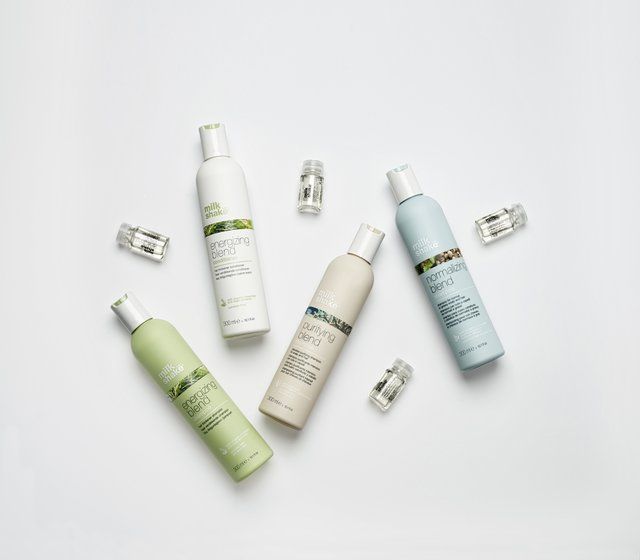 #haarstudio10 #laren #klaaskampen10 #stylist #kapper #hairdressers #shampoo #conditioner #haircare #styling #stylingproducts #lifestyling #welovehair #haircare #colortrends #decologic #zoneconcept #z-one #haircolor #hairstyle #instahair #fashion #instalike #beauty #beautyhair #milk.shake #milkshakecolor #High-lights #langhaar #korthaar #halflanghaar #age-renew #krullen #vlechten #balayage #