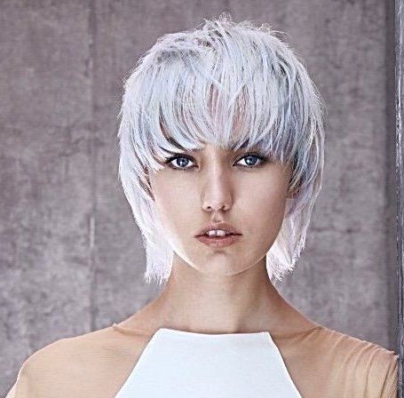 #haarstudio10 #laren #klaaskampen10 #stylist #kapper #hairdressers #shampoo #conditioner #haircare #styling #stylingproducts #lifestyling #welovehair #haircare #colortrends #decologic #zoneconcept #z-one #haircolor #hairstyle #instahair #fashion #instalike #beauty #beautyhair #milk.shake #milkshakecolor #High-lights #langhaar #korthaar #halflanghaar #age-renew #krullen #vlechten #balayage #