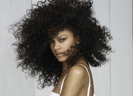 #haarstudio10 #laren #klaaskampen10 #stylist #kapper #hairdressers #shampoo #conditioner #haircare #styling #stylingproducts #lifestyling #welovehair #haircare #colortrends #decologic #zoneconcept #z-one #haircolor #hairstyle #instahair #fashion #instalike #beauty #beautyhair #milk.shake #milkshakecolor #High-lights #langhaar #korthaar #halflanghaar #age-renew #krullen #vlechten #balayage #