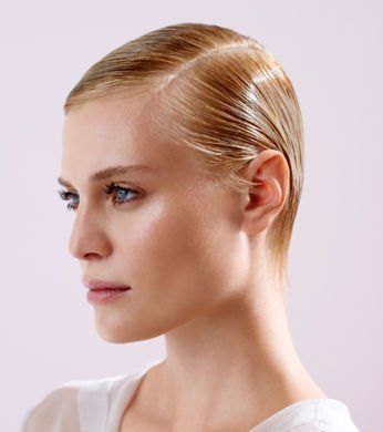 #haarstudio10 #laren #klaaskampen10 #stylist #kapper #hairdressers #shampoo #conditioner #haircare #styling #stylingproducts #lifestyling #welovehair #haircare #colortrends #decologic #zoneconcept #z-one #haircolor #hairstyle #instahair #fashion #instalike #beauty #beautyhair #milk.shake #milkshakecolor #High-lights #langhaar #korthaar #halflanghaar #age-renew #krullen #vlechten #balayage #