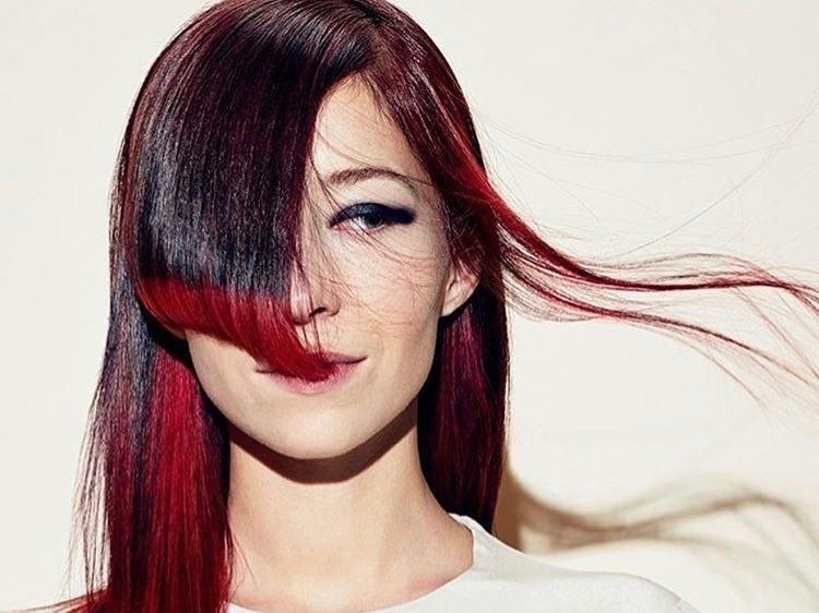 #haarstudio10 #laren #klaaskampen10 #stylist #kapper #hairdressers #shampoo #conditioner #haircare #styling #stylingproducts #lifestyling #welovehair #haircare #colortrends #decologic #zoneconcept #z-one #haircolor #hairstyle #instahair #fashion #instalike #beauty #beautyhair #milk.shake #milkshakecolor #High-lights #langhaar #korthaar #halflanghaar #age-renew #krullen #vlechten #balayage #