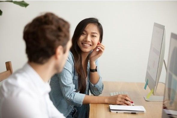 Computer repair technician provide in-home service and installing software with the homeowner