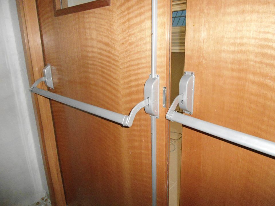 Porta de madeira termo-acústica 14