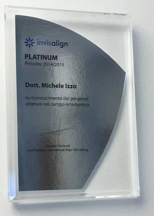 Insegna Invisalign