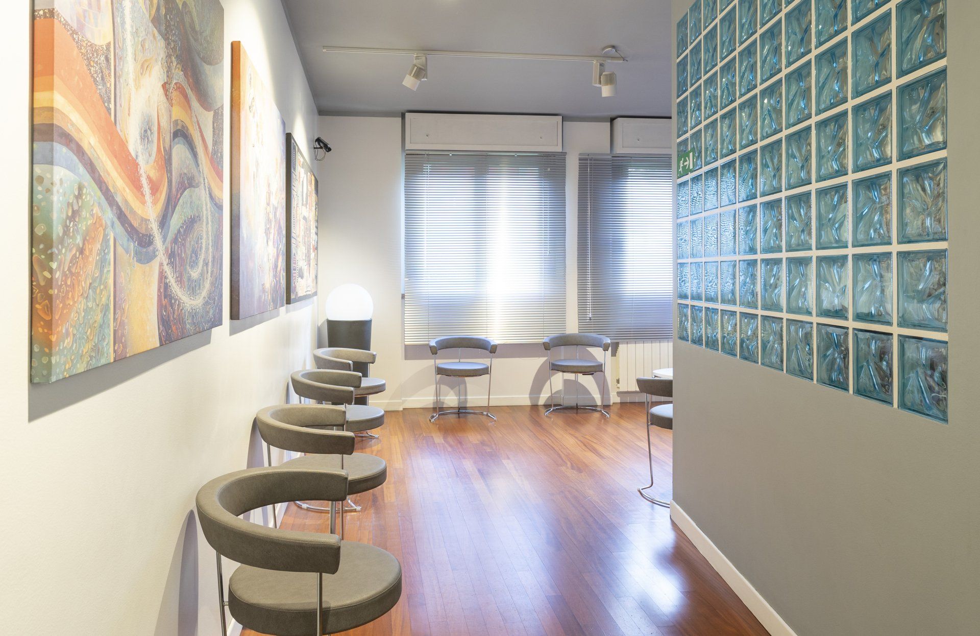 interni del dentista a Cinisello Balsamo