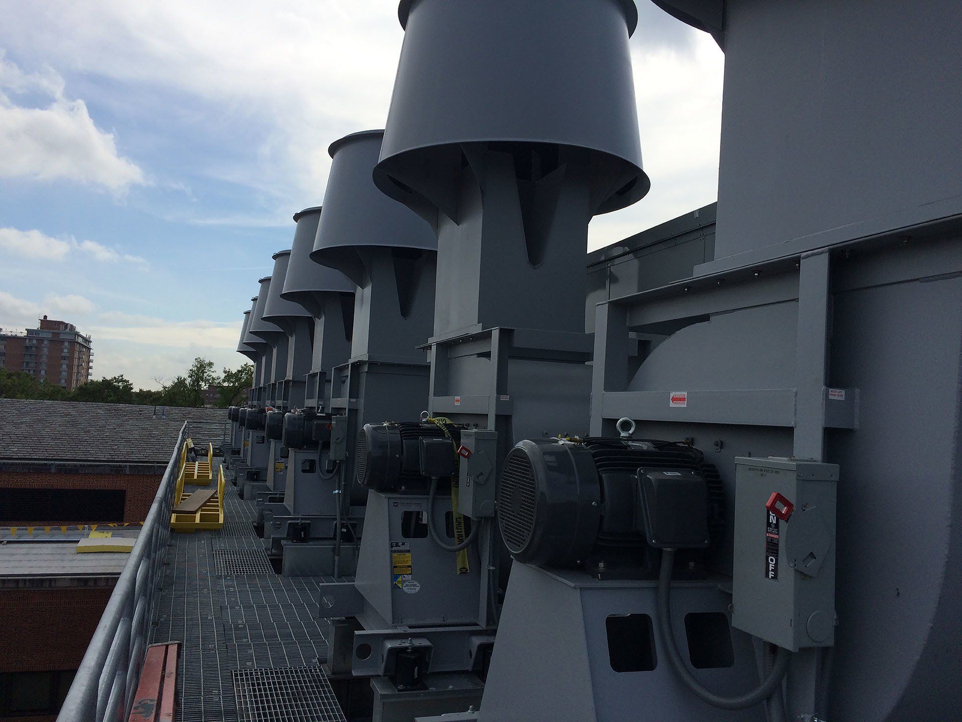 MOTORS & VARIABLE FREQUENCY DRIVES