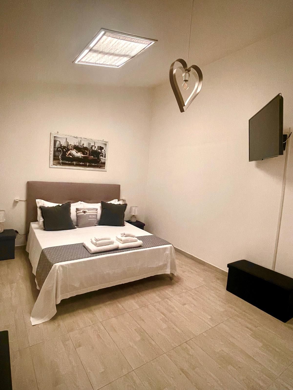 camera matrimoniale con tv