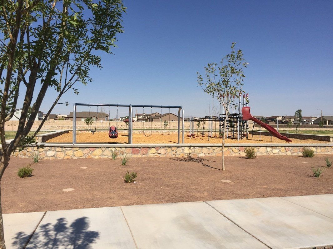 Tierra Del Este Park Pond 2