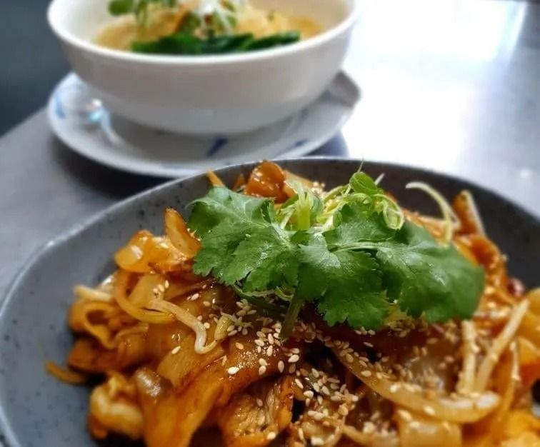 Pad Thai With Sesame Seeds and Cilantro, With a Bowl of Soup — L'il Buddha Asian Cuisine in Salamander Bay, NSW