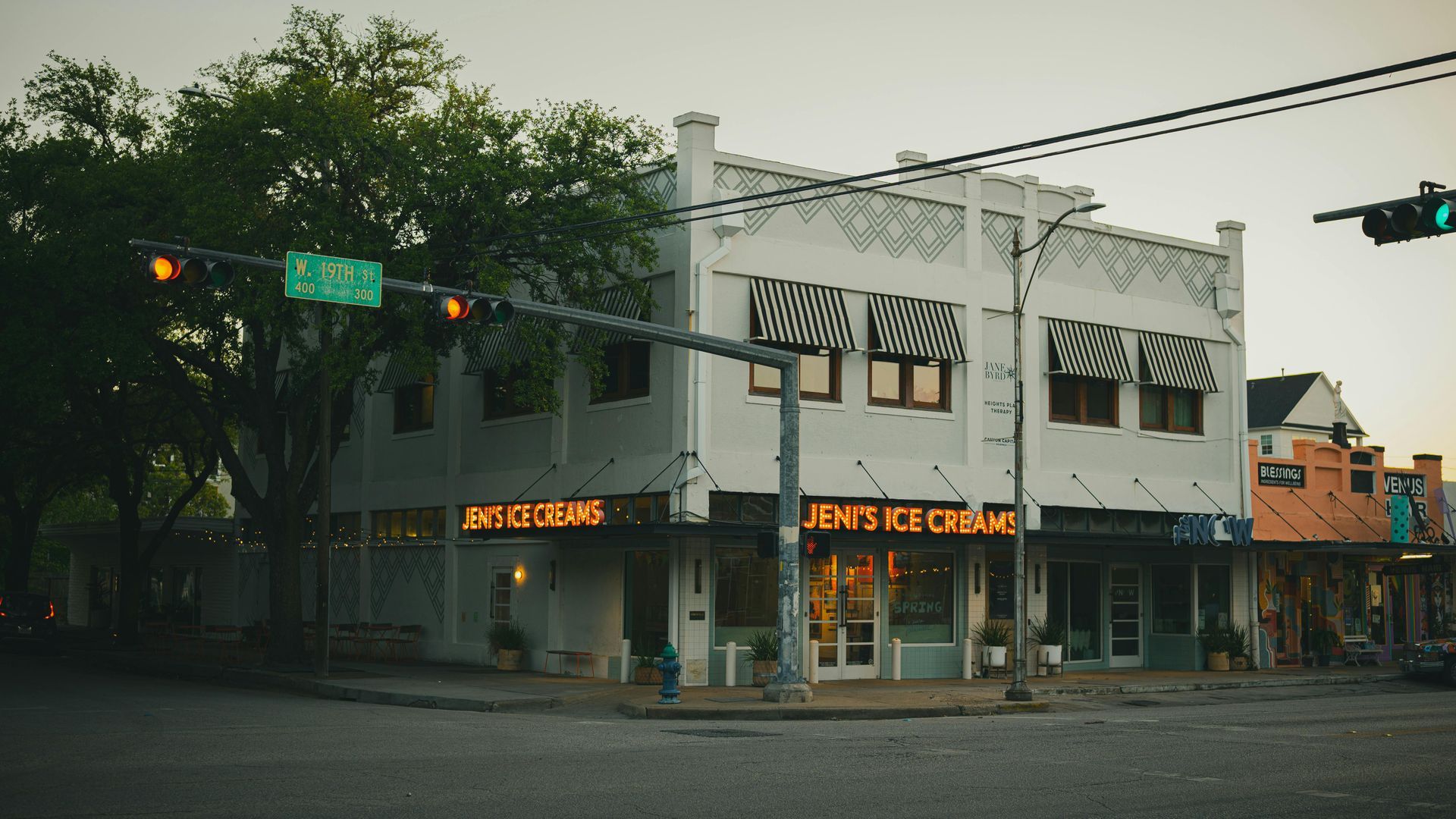 Corner building with