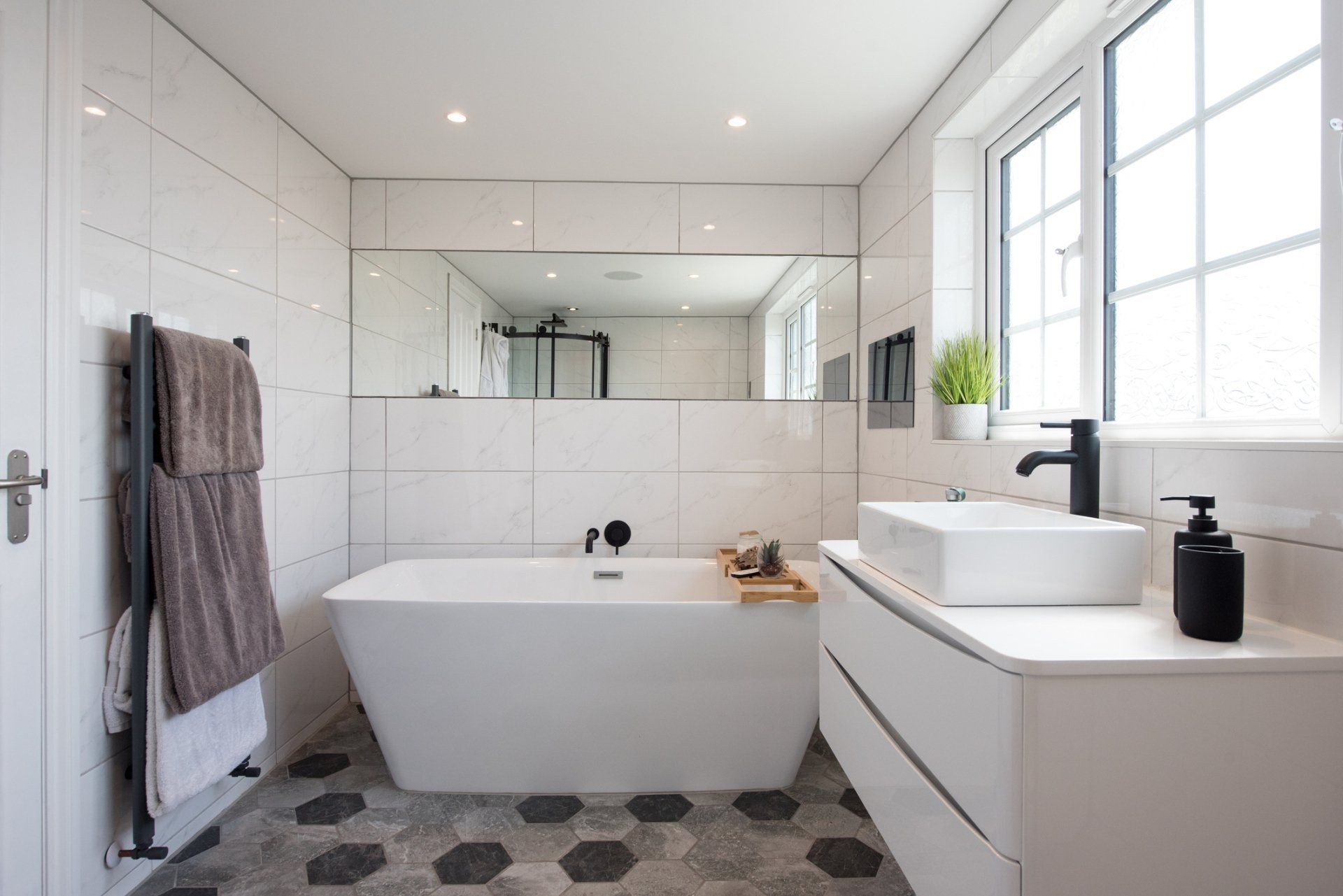 Modern Bathroom - Centralia, WA - Snyders General Contractor