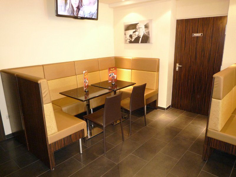 Panoramica della zona ristoro del bar