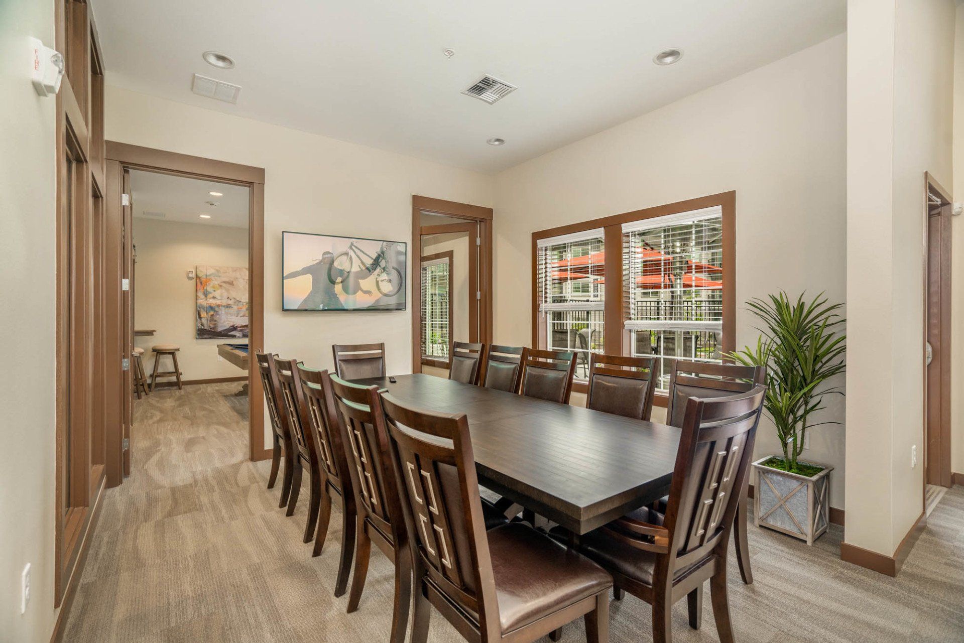 Community table | Edgewood Heights