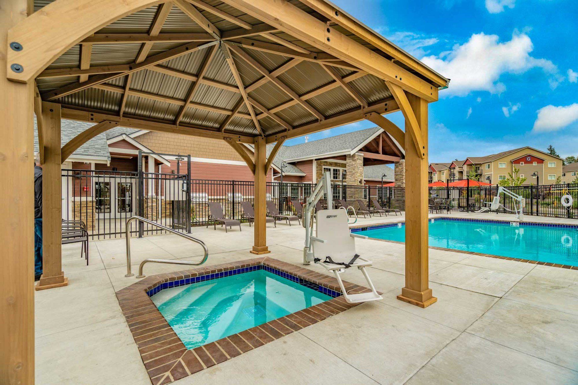 Jacuzzi | Edgewood Heights