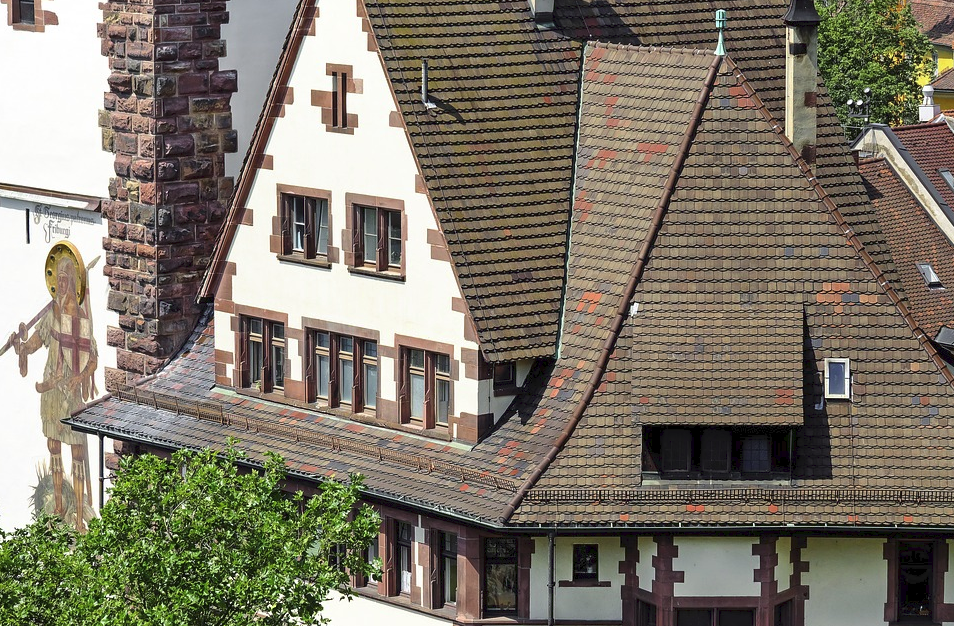 a clean residential home after a full exterior cleaning service