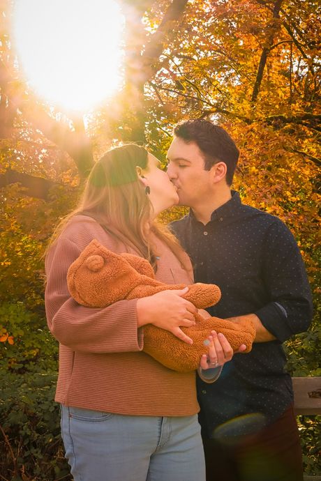 Family portrait photographed outdoors by Verity Visions in Salem Oregon