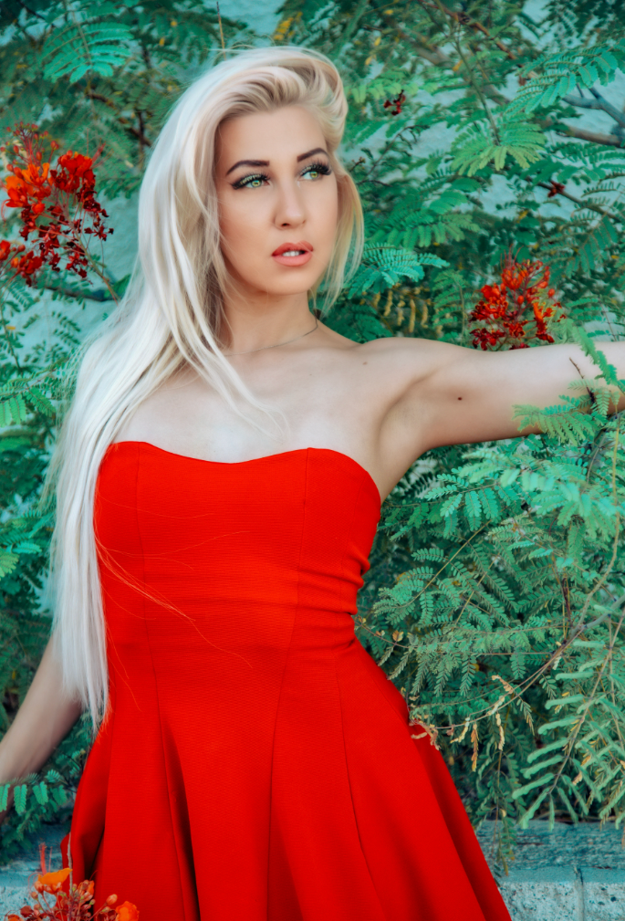 Owner of Verity Visions, Lp in the beautiful Oregon cattails.