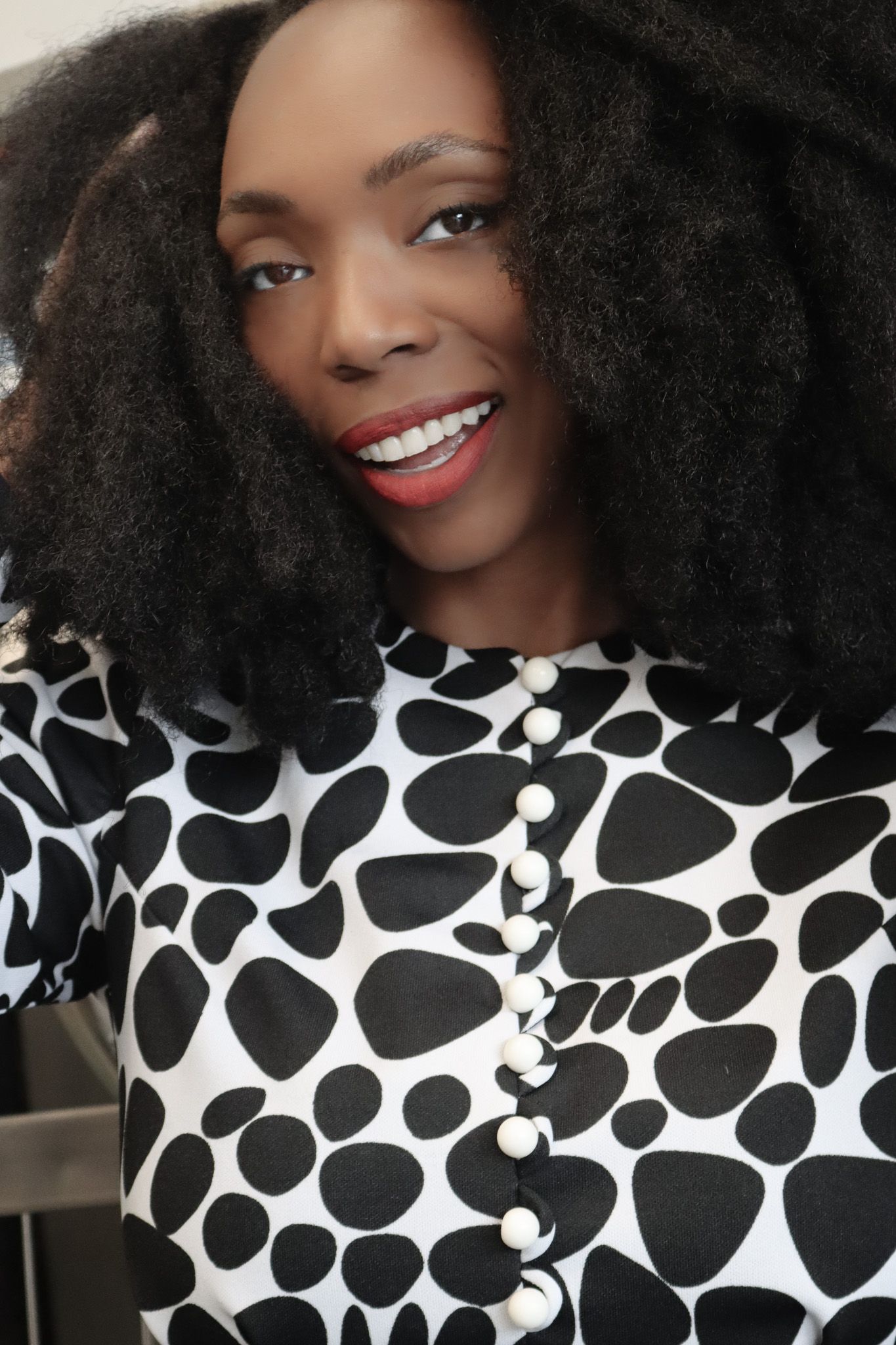 Makeda’s luxury beauty headshot captured in Stayton Oregon showcasing refined editorial portrait photography by Verity Visions.