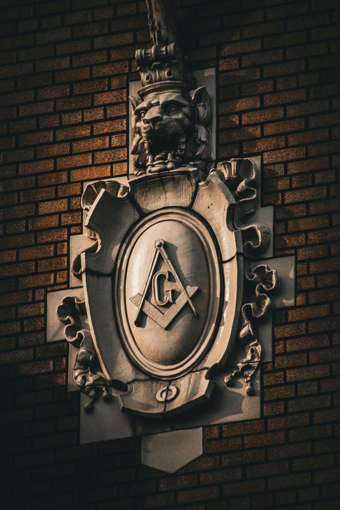 Historic Masonic Temple and Franklin Building in downtown Salem Oregon, featuring carved Masonic symbols and lion head architectural details at State and High Streets.