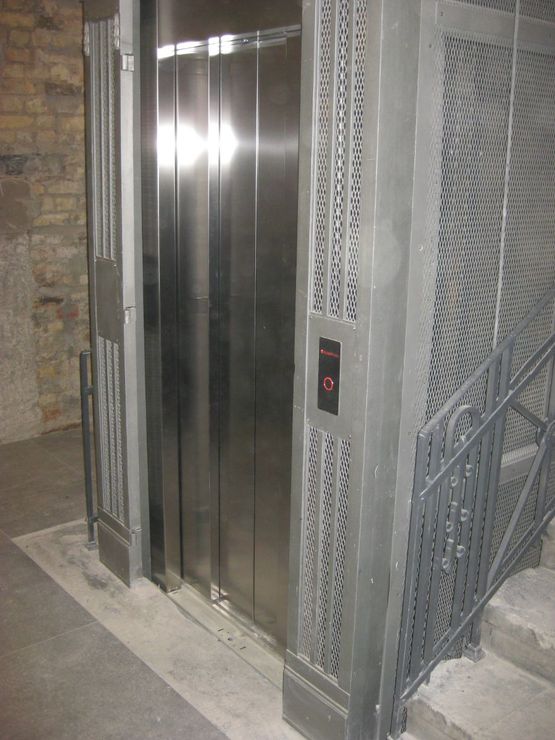 Лифты и подъемные устройства - Recept-Holding Lifts