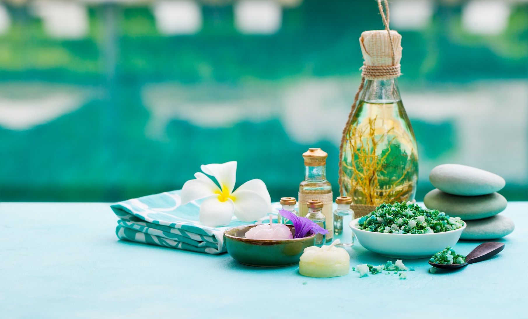 Aroma Oils for Thai Wellness