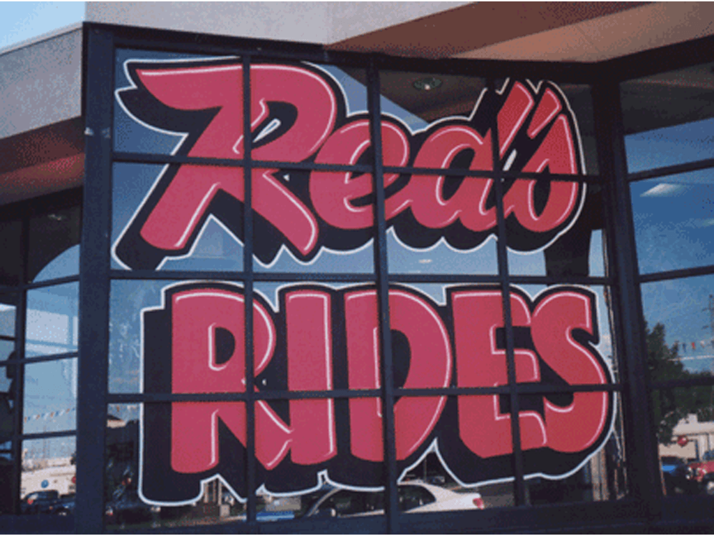 Large, multiple pane window lettering