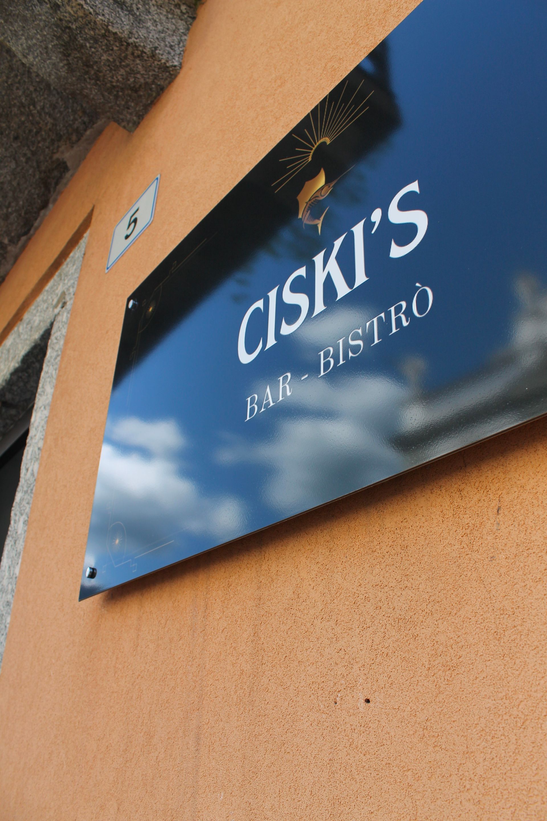 insegna di Ciski's Bar Bistrò a Lecco