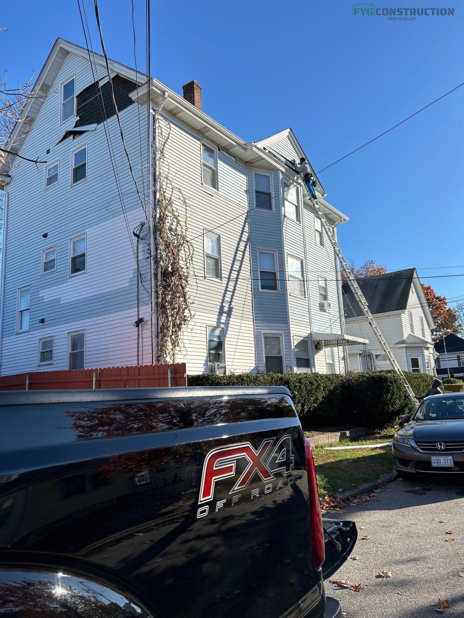 South Kingstown roofing crew working