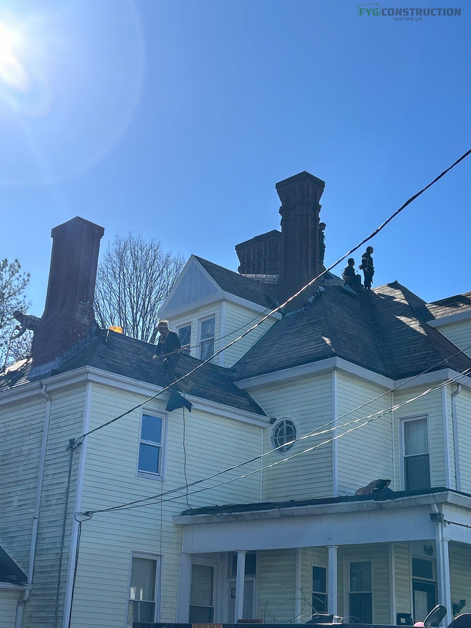 South Kingstown roofers completing replacement