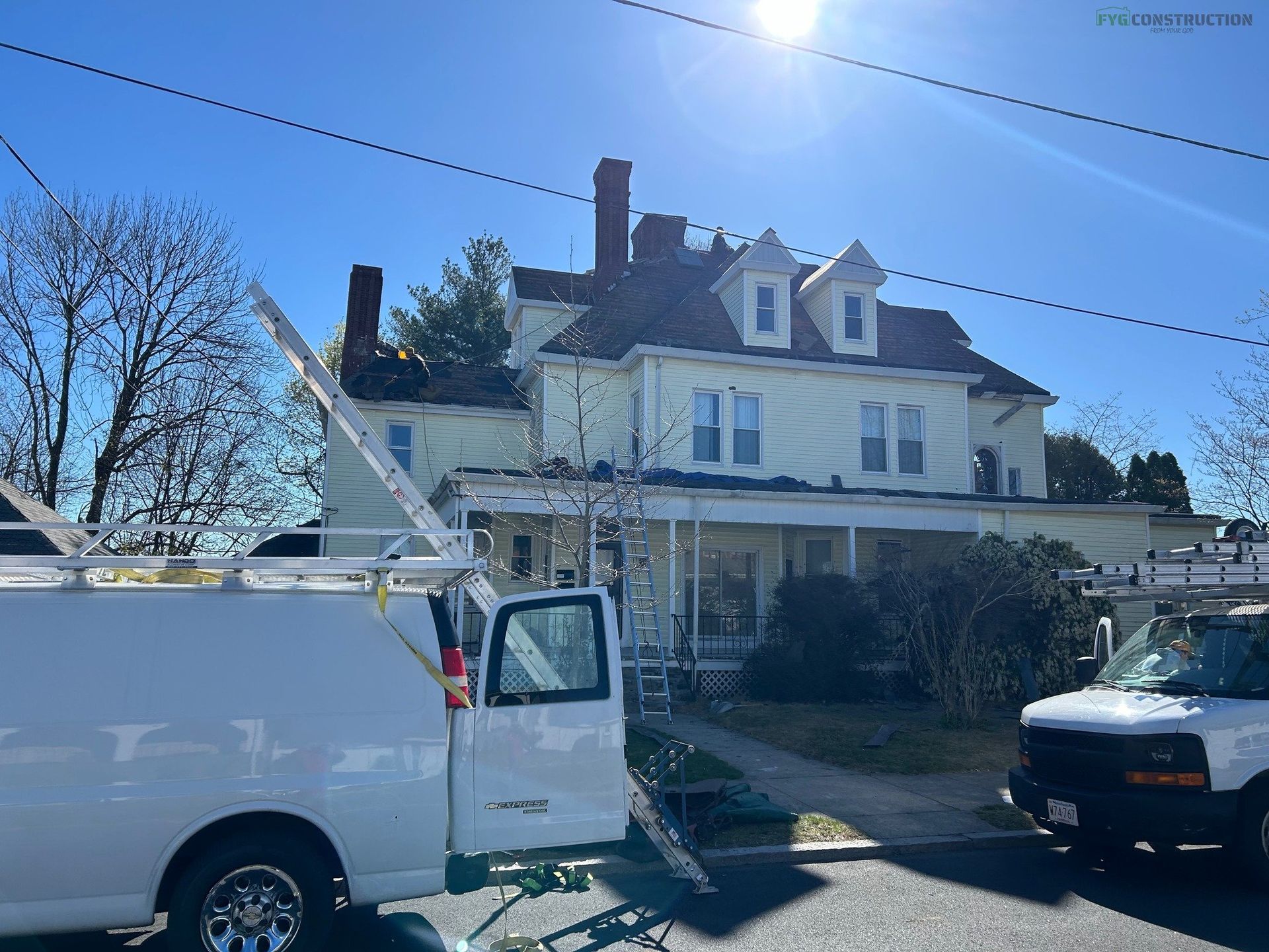 South Kingstown roofing experts in action