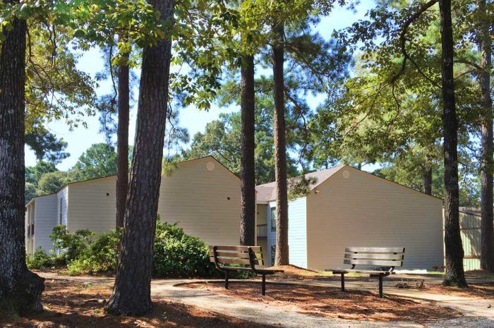 Exterior of Pine Highland Apartment Homes