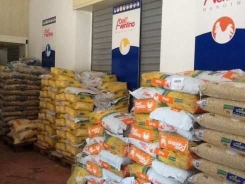 Mangime per animali da allevamento in negozio