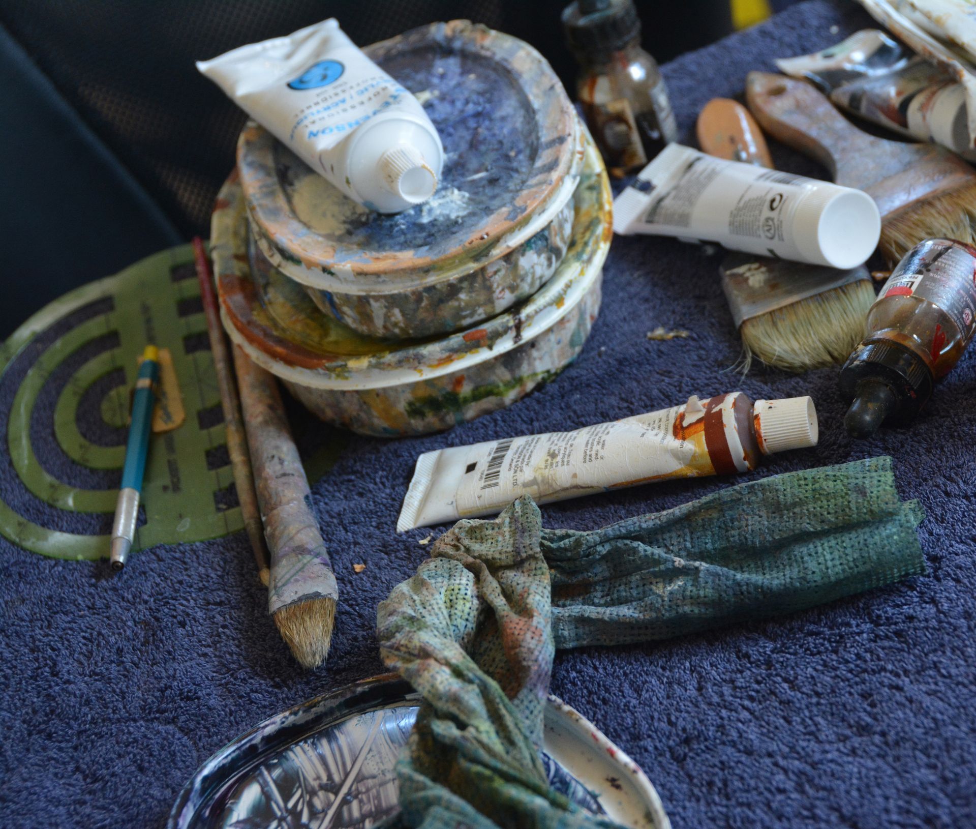 J. Douglas Thompson's painting workspace