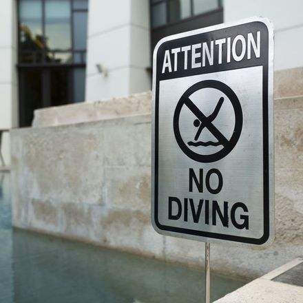 No diving sign — Signs in Dubbo, NSW
