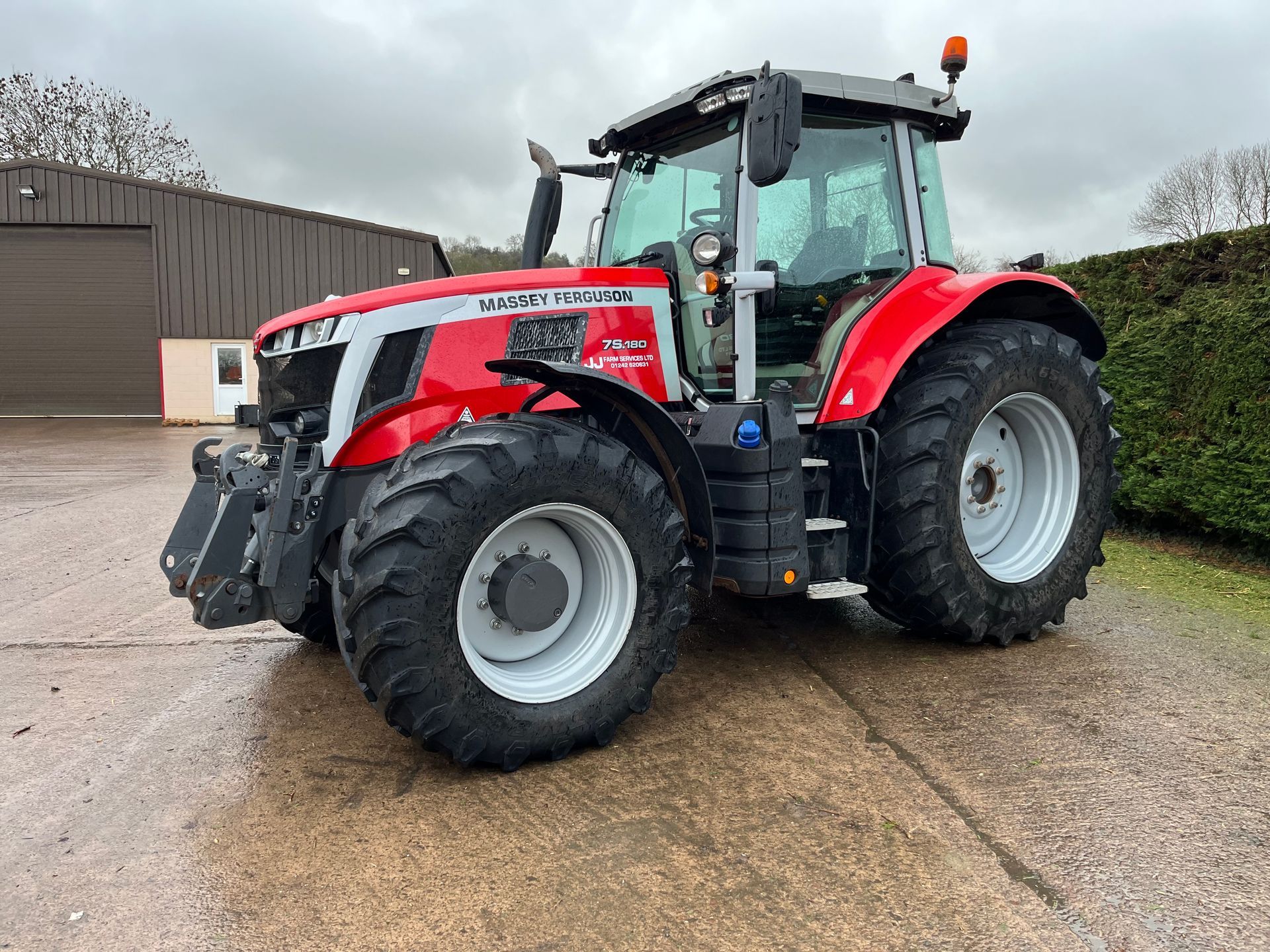 Massey Ferguson 7S.180 EF D6