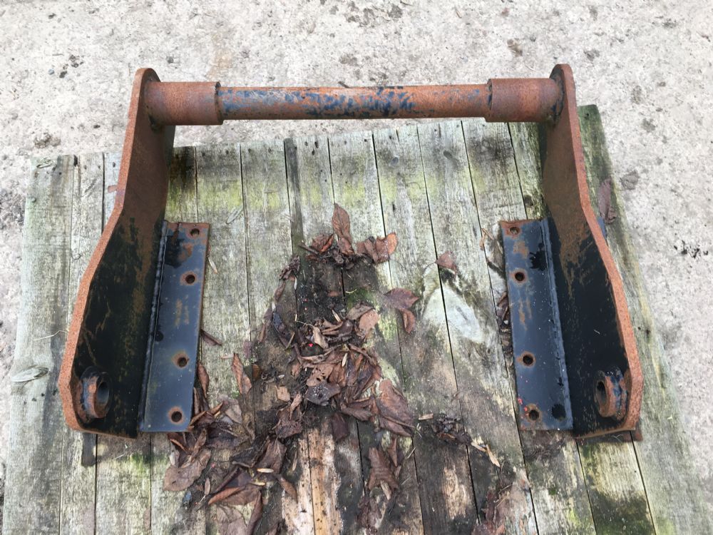 Telehandler brackets