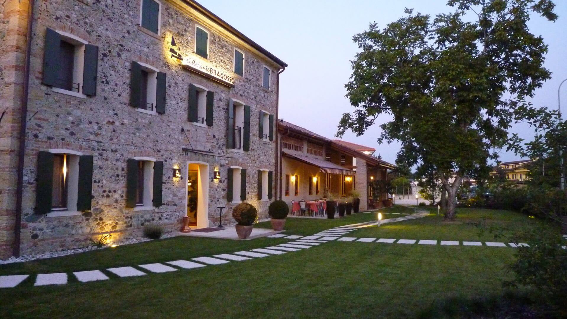 outdoor garden of a restaurant