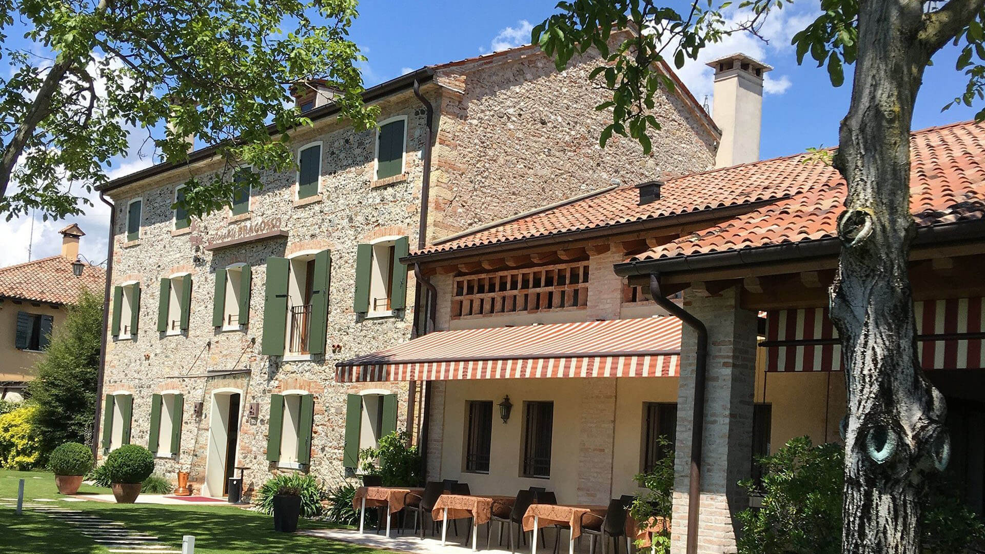 restaurant in a farmhouse