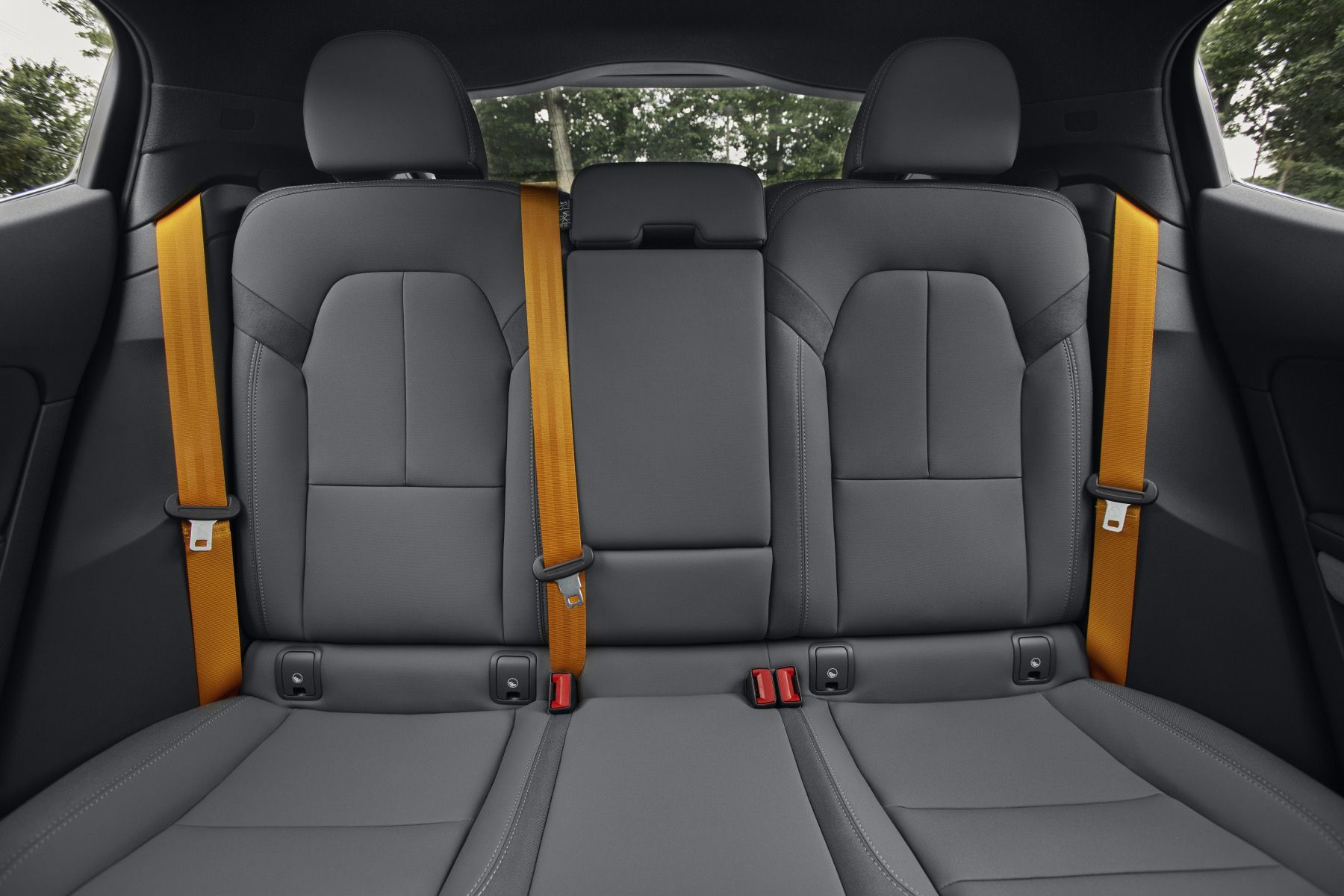 interno con sedili auto