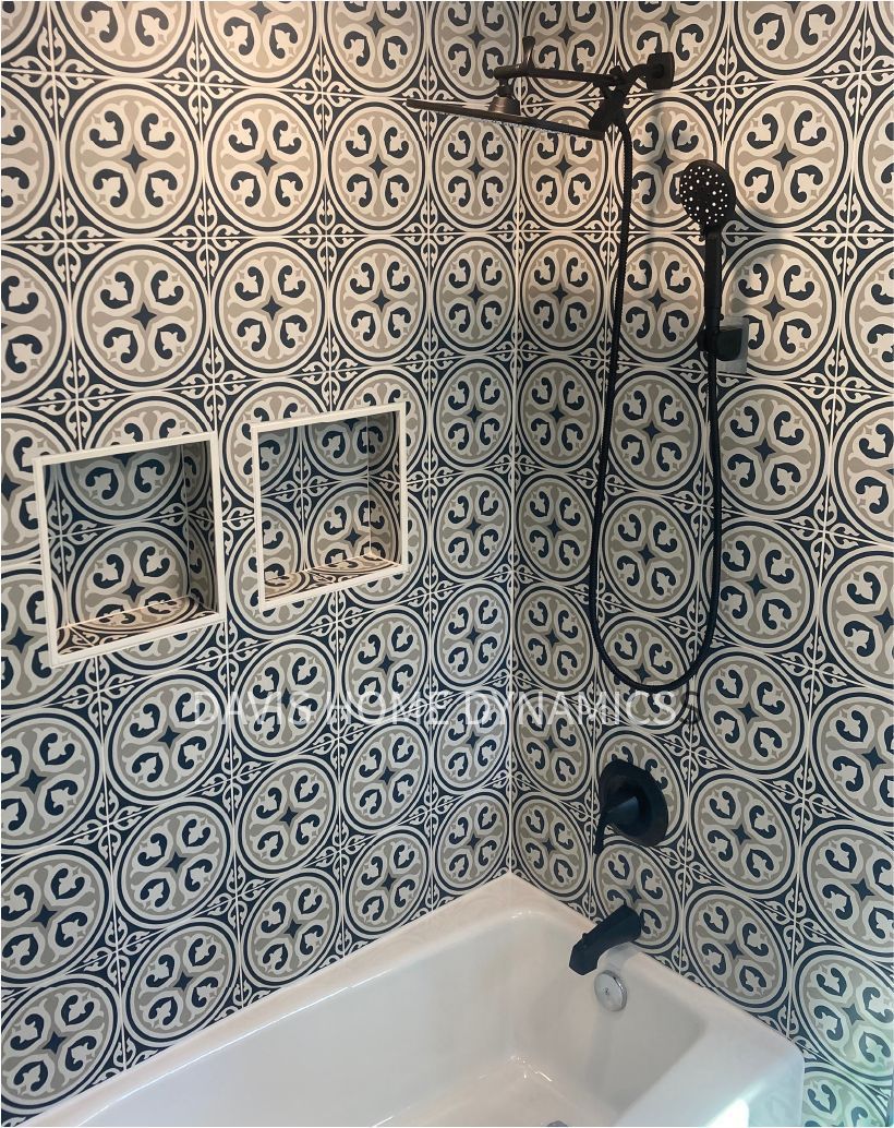 Bathroom with a Toilet, Sink, Mirror and Shower Bathroom with a Toilet, Sink, Mirror and Shower