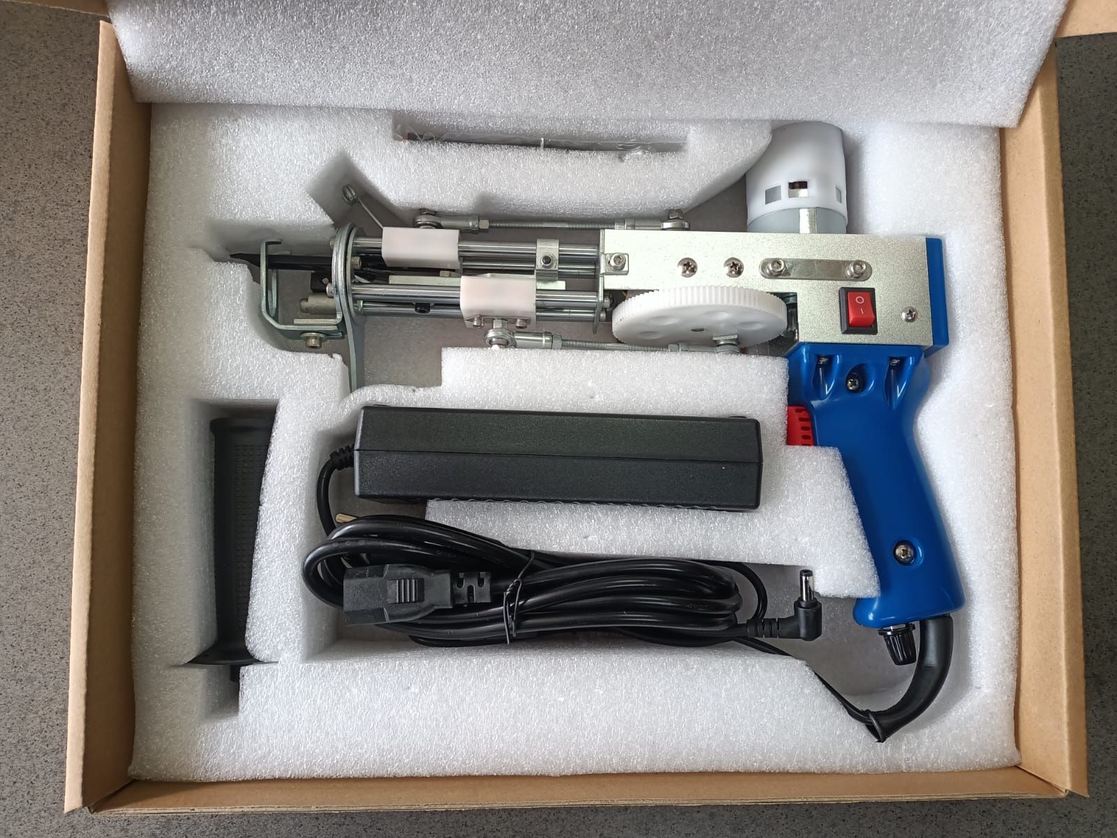 PISTOLA PARA ALFOMBRAS TUFTING GUN