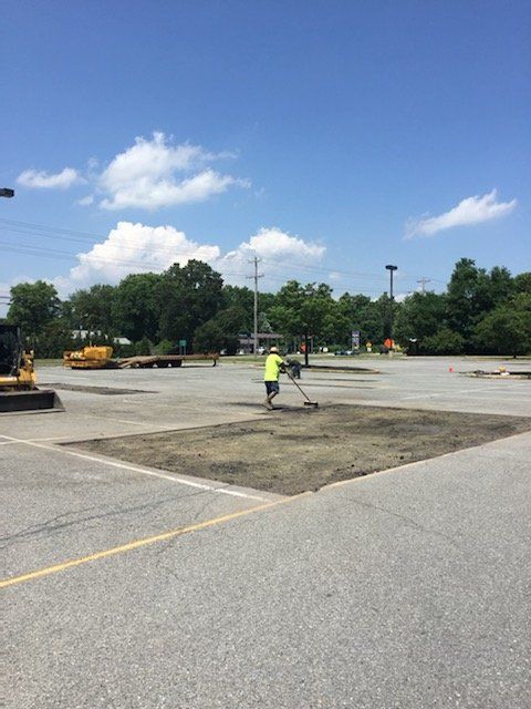 Paving in parking area — New Castle, DE — Renners Road Construction LLC