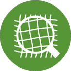 Lupe über einem Gitter, innerhalb eines grünen Kreises.