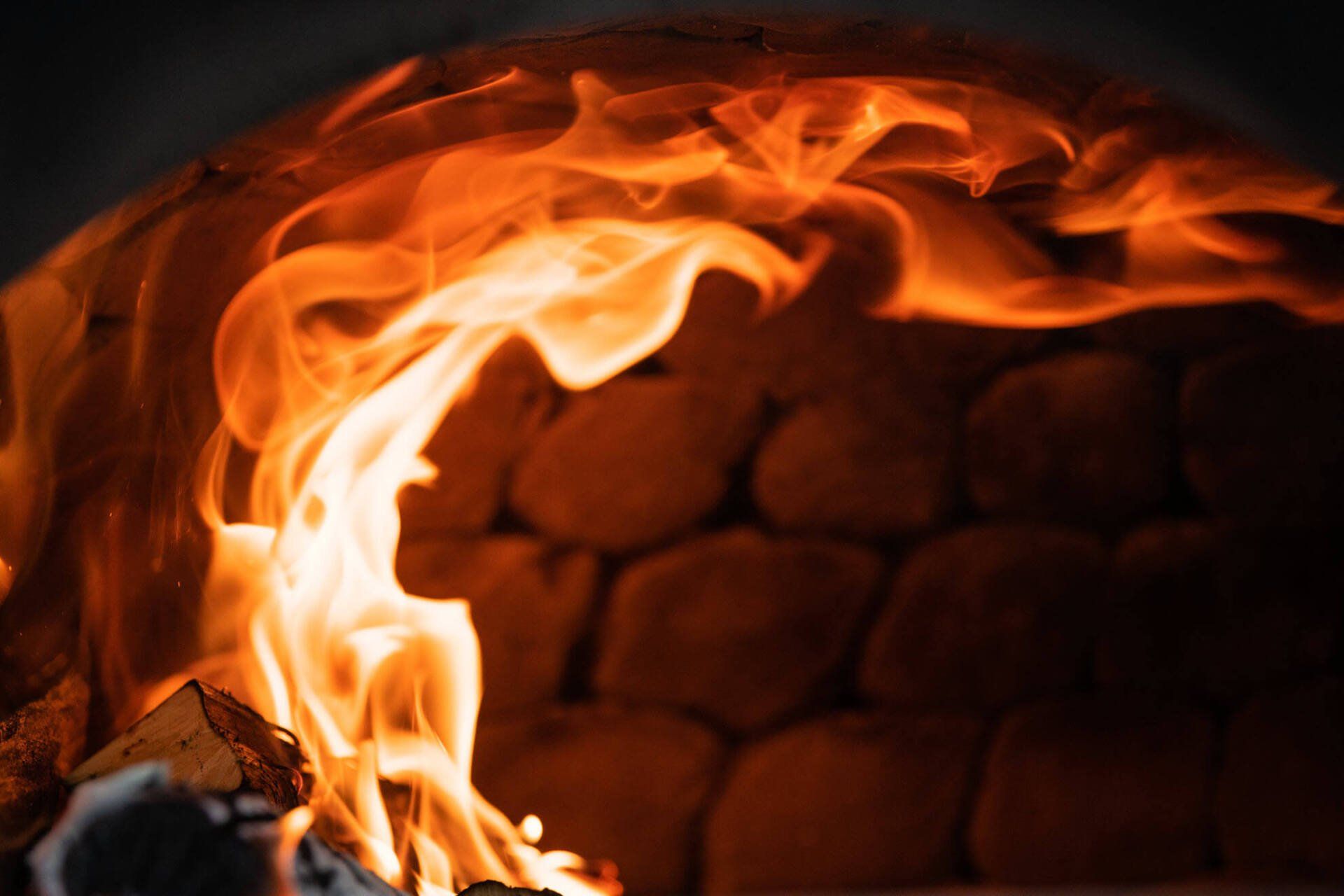 WegelinOfen Pizza- und Holzbackofen aus Lehm