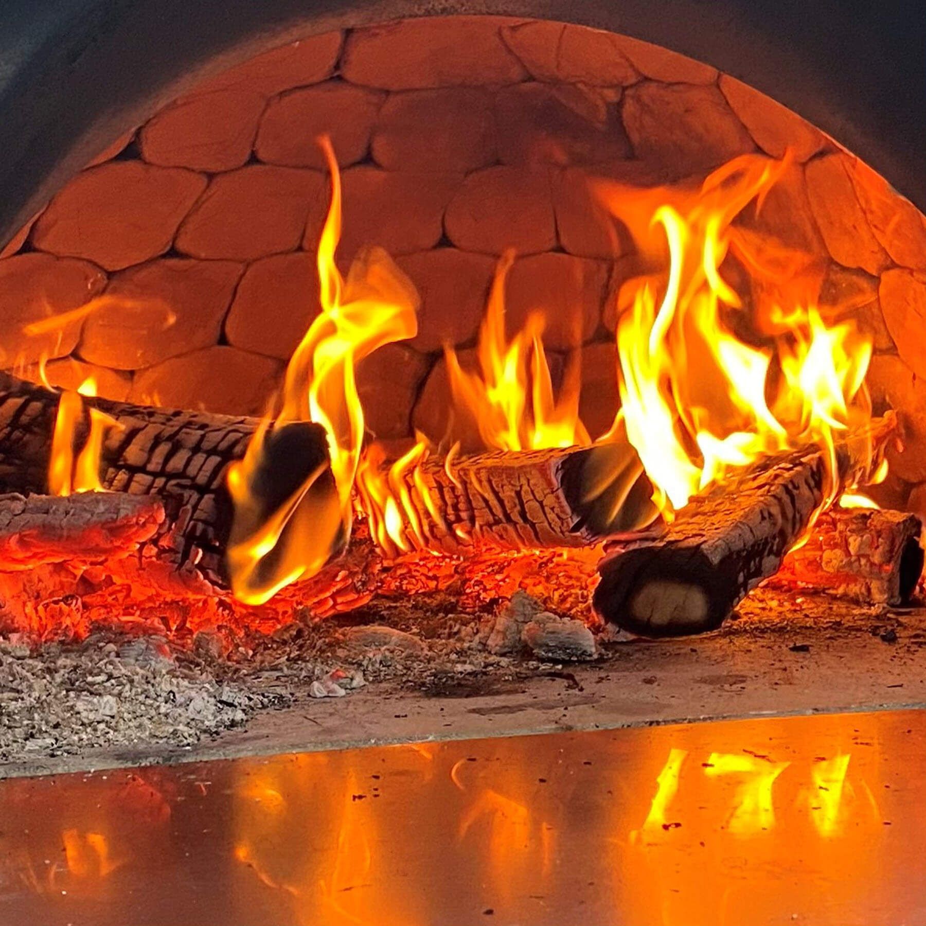 WegelinOfen Pizza- und Holzbackofen aus Lehm