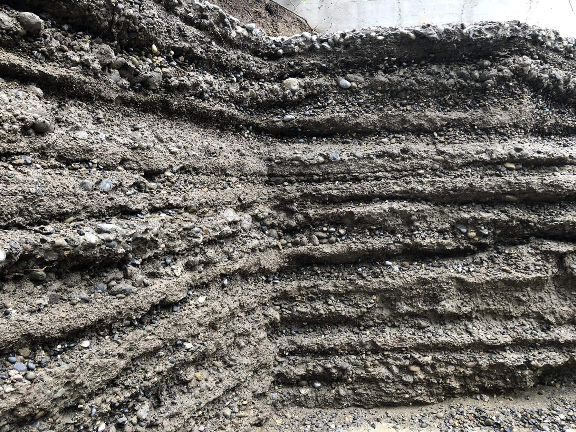 Gartenbau und Gartengestaltung Trasskalkmauer