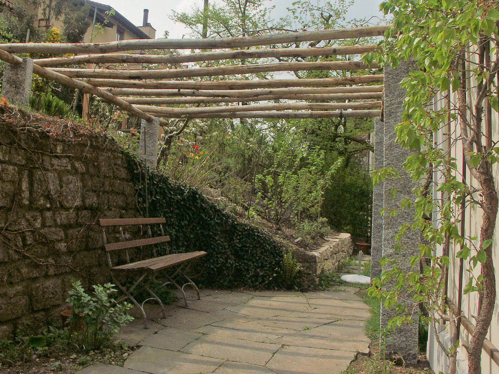 Gartenbau und Gartengestaltung Pergola Tessinerstil