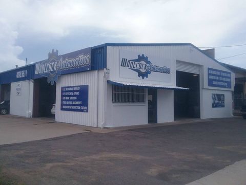 Mechanic Check  The Engine Oil — Woolcock Automotive In  Townsville QLD