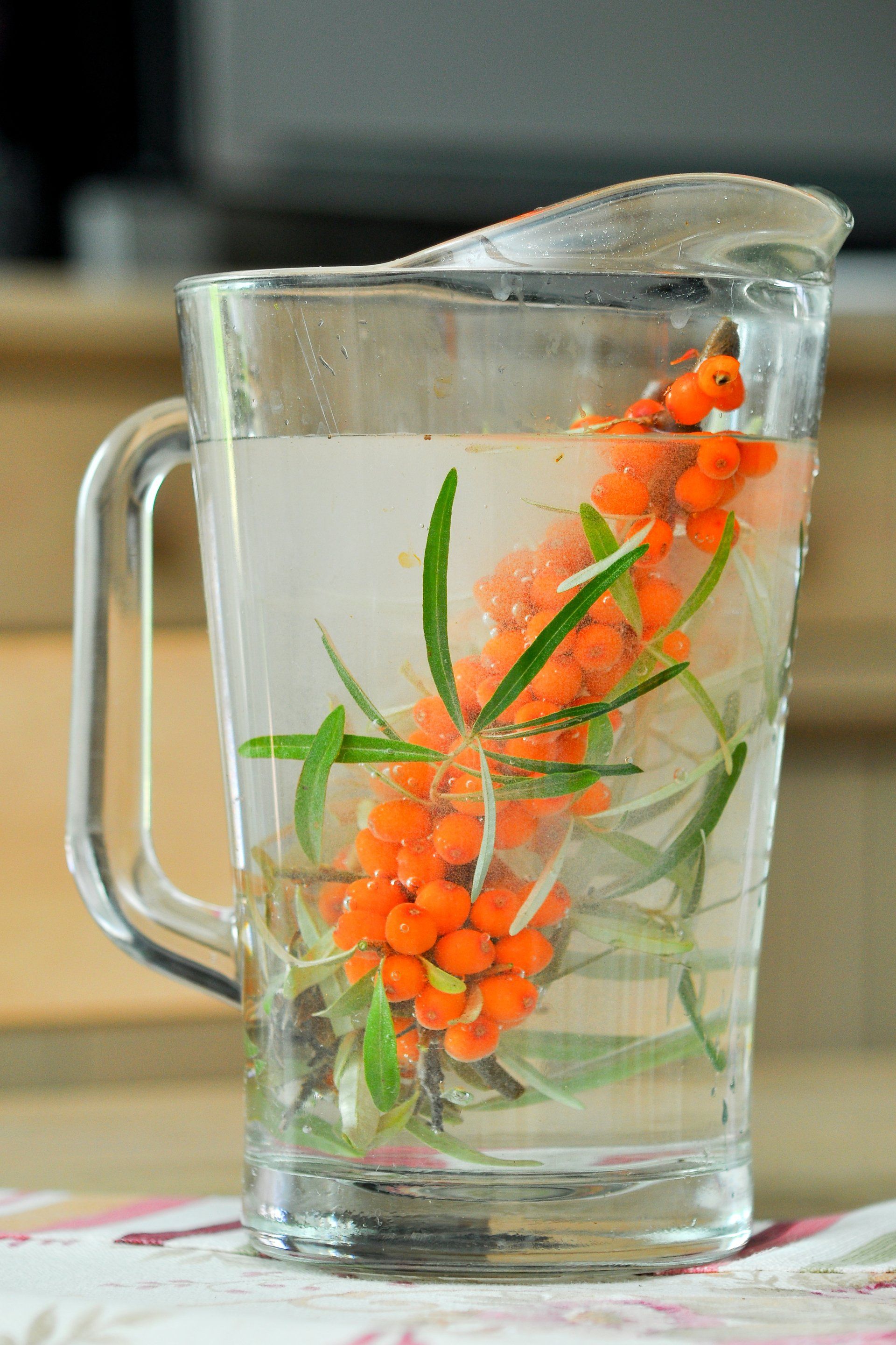 svaigi spiesta sula, nepasterizēta sula , saldētas sulas,  pasterizēta sula, homogenizēta sula, Smiltsērkšķu eļļa  Augstvērtīgo smiltsērkšķu sēkliņu eļļa  Smiltsērkšķu sulas konfektes